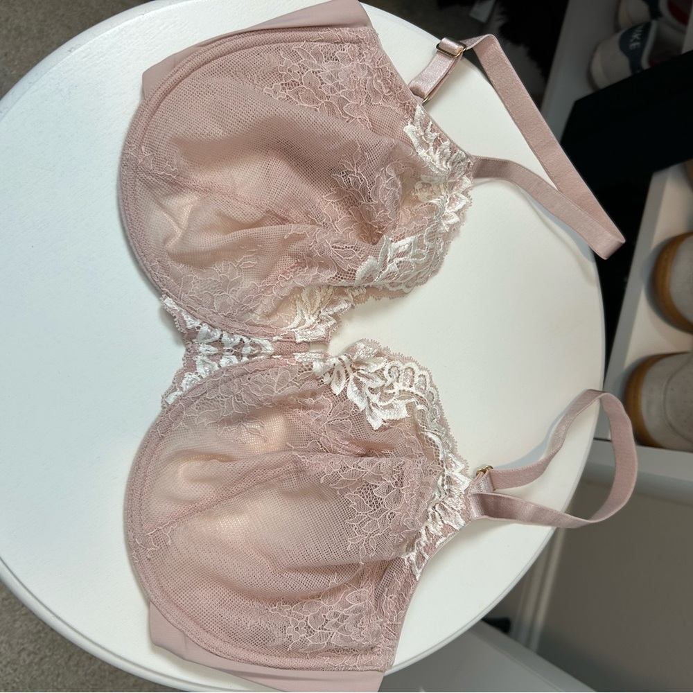 NWOT Natori Nude Bra